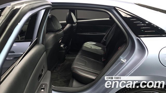 Hyundai AVANTE 2025 — photo 12