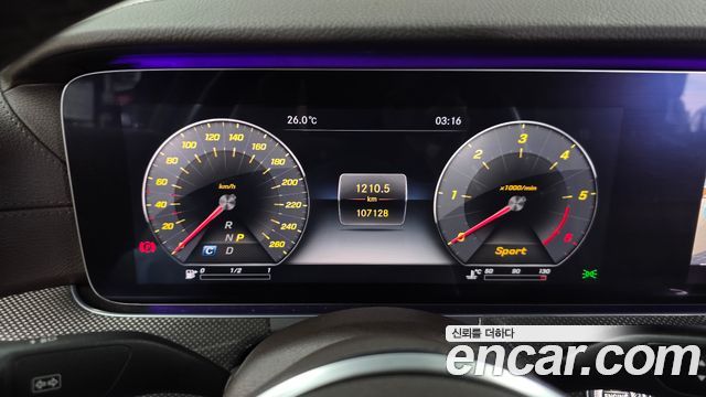 Mercedes-Benz CLS-Class 2019 — photo 11