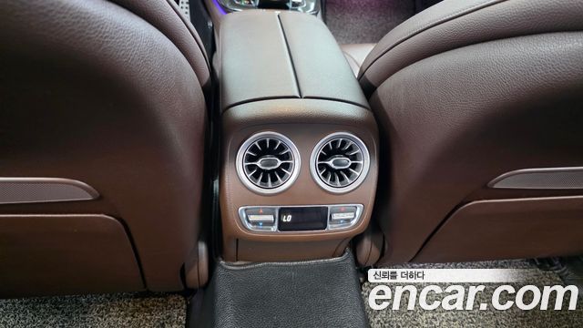 Mercedes-Benz CLS-Class 2019 — photo 34