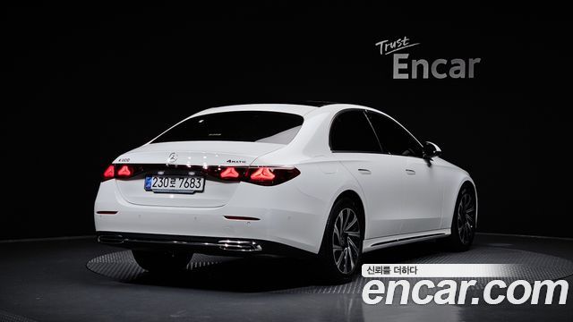Mercedes-Benz E-Class 2025 — photo 2