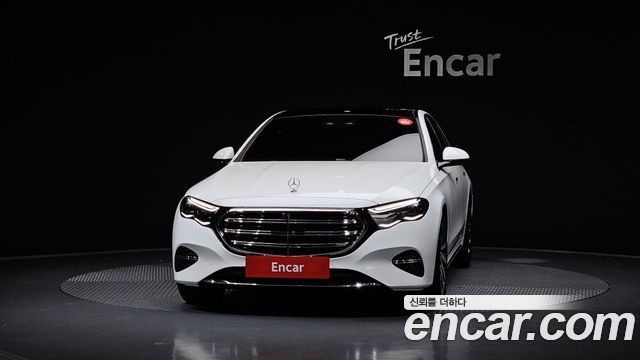 Mercedes-Benz E-Class 2025 — photo 3