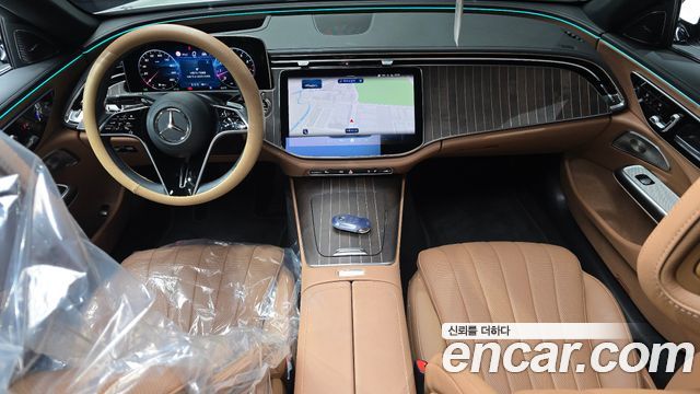 Mercedes-Benz E-Class 2025 — photo 7