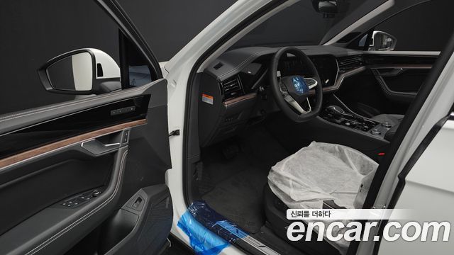 Volkswagen Touareg 2026 — photo 11