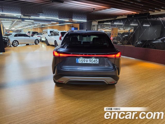 Lexus RX 2025 — photo 4