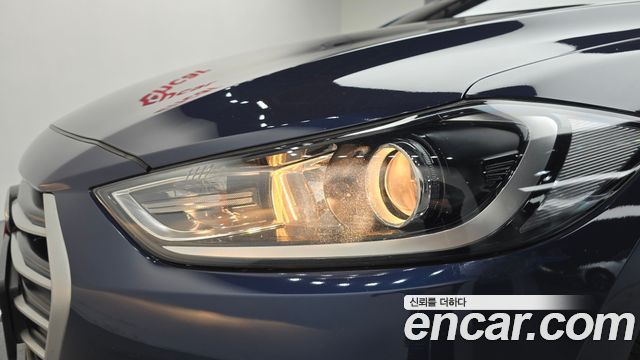 Hyundai AVANTE 2018 — photo 8