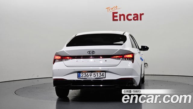 Hyundai AVANTE 2023 — photo 4