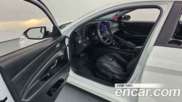 Hyundai AVANTE 2023 — photo 13