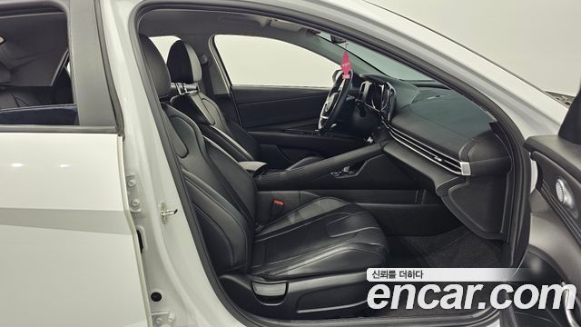 Hyundai AVANTE 2023 — photo 17