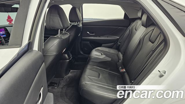 Hyundai AVANTE 2023 — photo 18