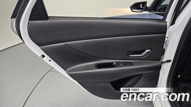 Hyundai AVANTE 2023 — photo 15