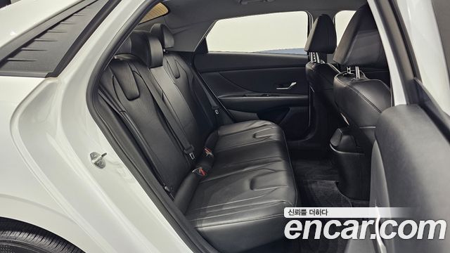 Hyundai AVANTE 2023 — photo 16