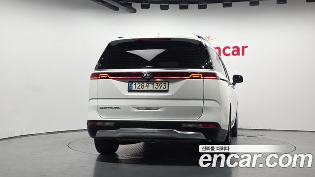 Kia Canival 2021 — photo 4