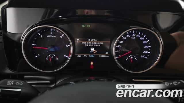 Kia Canival 2021 — photo 11