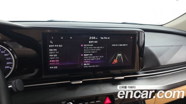 Kia Canival 2021 — photo 21