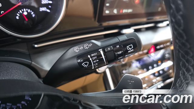 Kia Canival 2021 — photo 23