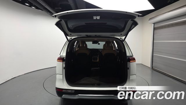 Kia Canival 2021 — photo 26