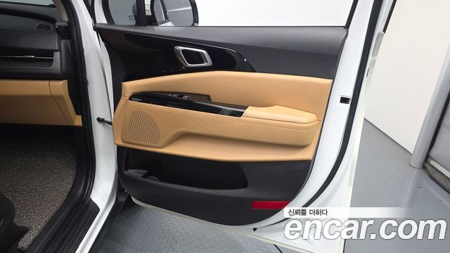 Kia Canival 2021 — photo 14