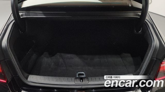 Genesis G90 2022 — photo 25