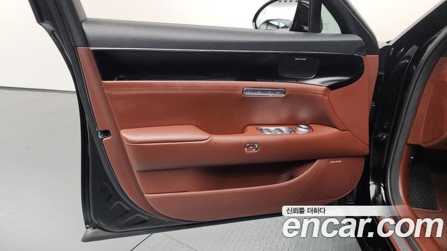 Genesis G90 2022 — photo 14