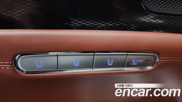 Genesis G90 2022 — photo 28