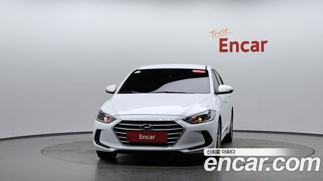 Hyundai AVANTE 2018 — photo 3