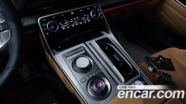Genesis GV80 2023 — photo 12