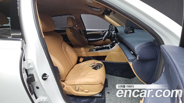 Genesis GV80 2023 — photo 18