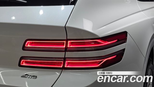 Genesis GV80 2023 — photo 9