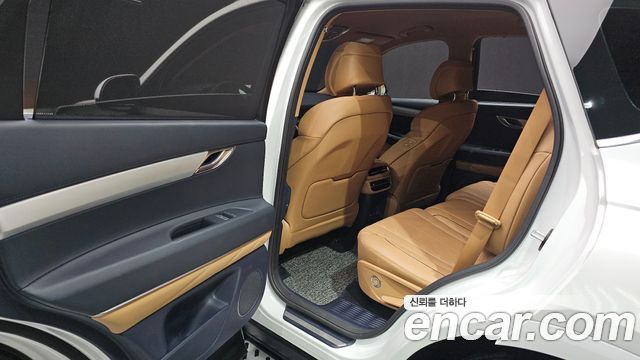 Genesis GV80 2023 — photo 16