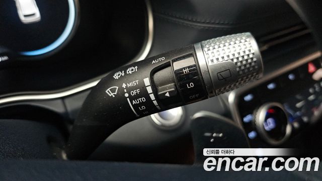 Genesis GV80 2023 — photo 27