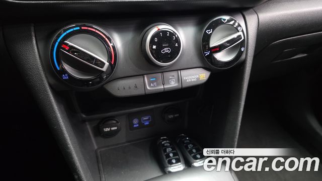 Hyundai Kona 2018 — photo 22