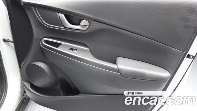 Hyundai Kona 2018 — photo 14