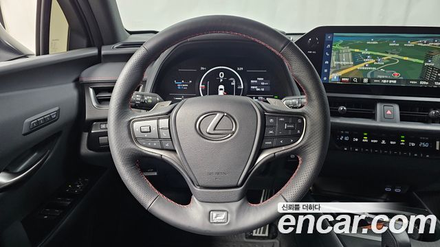 Lexus UX 2026 — photo 19