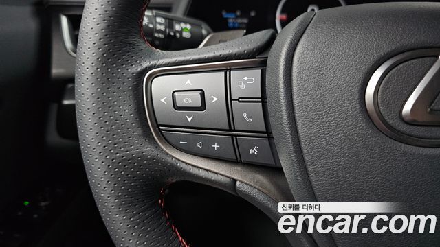 Lexus UX 2026 — photo 22