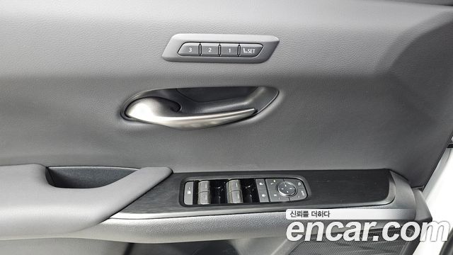Lexus UX 2026 — photo 25