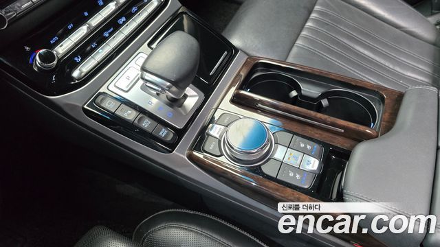 Genesis EQ900 2016 — photo 9