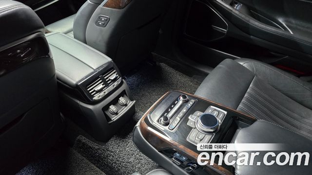 Genesis EQ900 2016 — photo 17