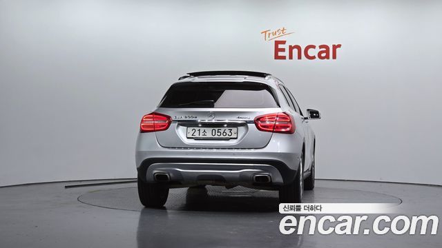 Mercedes-Benz GLA-Class 2016 — photo 4