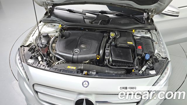 Mercedes-Benz GLA-Class 2016 — photo 6