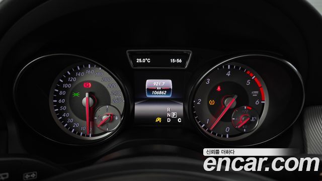 Mercedes-Benz GLA-Class 2016 — photo 8