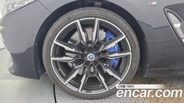 BMW 8-Series 2023 — photo 5