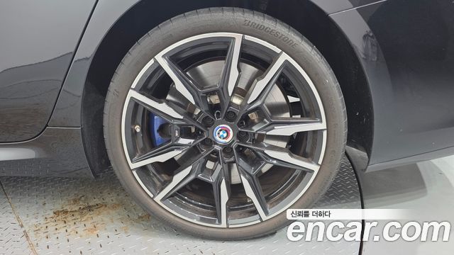 BMW 8-Series 2023 — photo 7