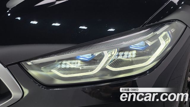 BMW 8-Series 2023 — photo 8