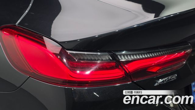 BMW 8-Series 2023 — photo 9