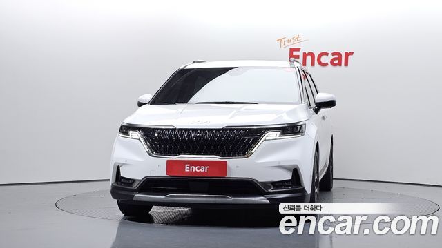 Kia Canival 2023 — photo 3