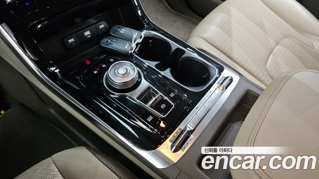 Kia Canival 2023 — photo 12