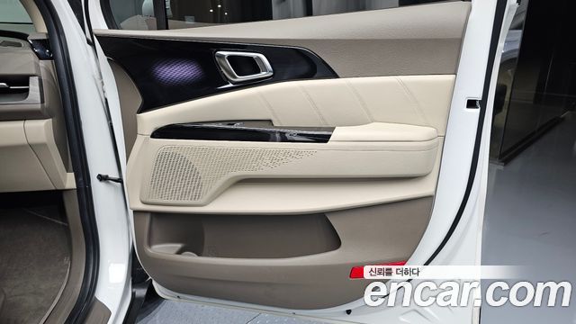 Kia Canival 2023 — photo 15