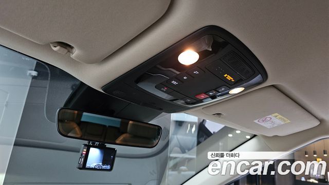 Kia Canival 2023 — photo 27
