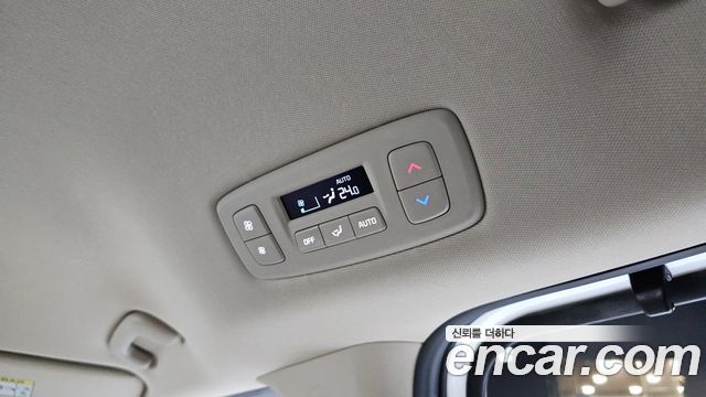 Kia Canival 2023 — photo 30