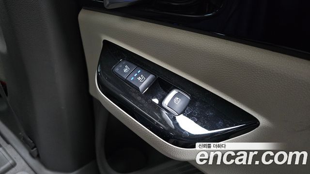 Kia Canival 2023 — photo 34